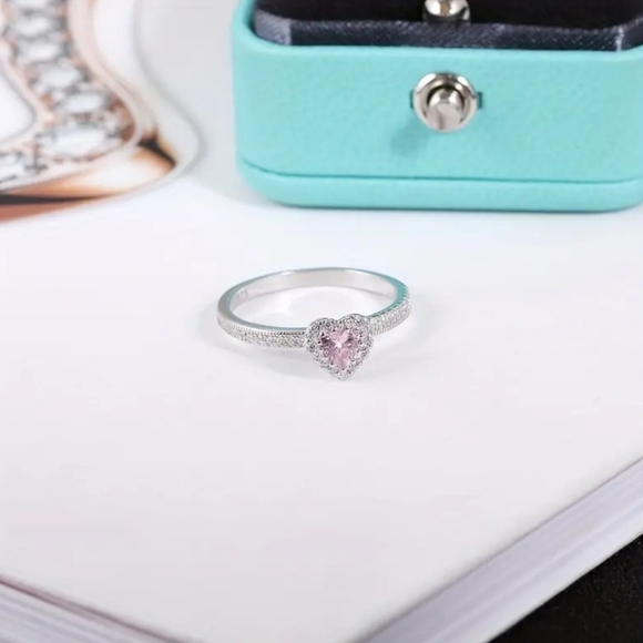 Dainty Pink Heart Ring in Sterling Silver Size 6! New 💖 - Picture 2 of 3